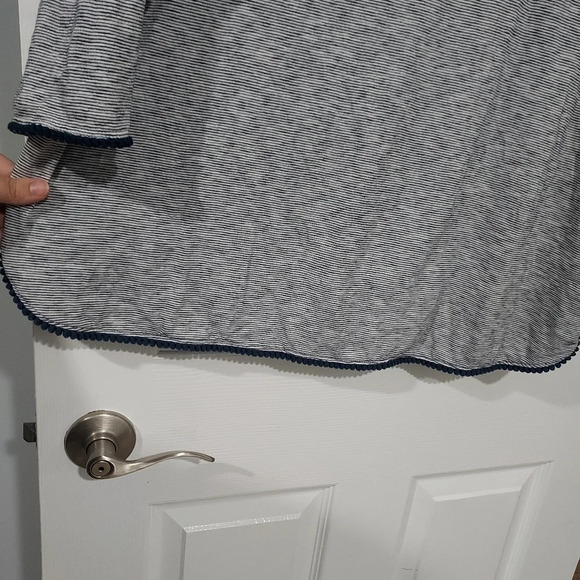 Talbots Woman Navy Blue & White Striped Scoop Neck Blouse in Size 2X - Picture 7 of 12